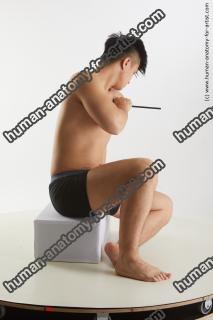 Sitting reference poses Yoshinaga Kuri